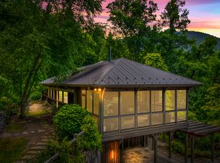 215 Victoria Way, Waynesville, NC 28786