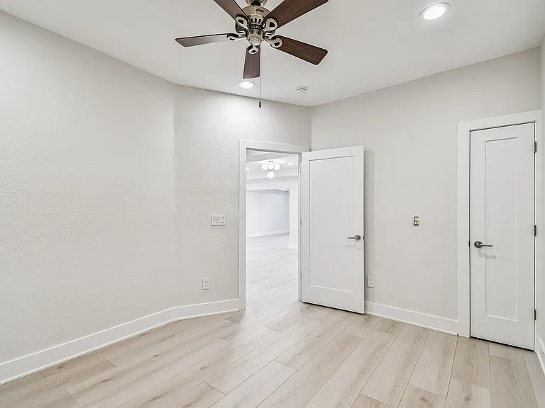 24 Adalia Ave — Photo 39