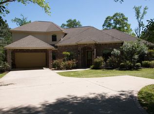 209 Ridgeshore Ct, Montgomery, TX 77316