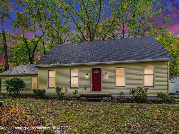 120 Granite Dr, Williamston, MI 48895