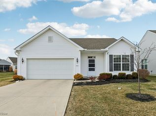 516 Cedar Crest Dr, Elyria, OH 44035