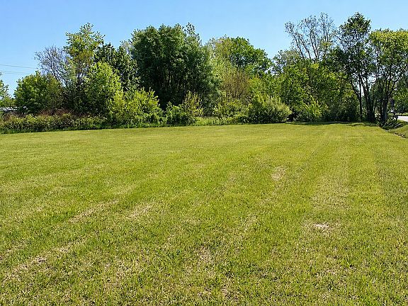 3rd image of 926 Ford Rd