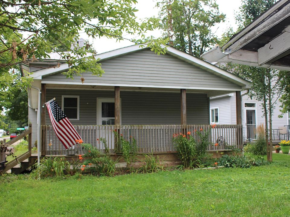 2nd image of 617 W Gambier St