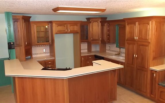 3rd image of 6174 Diamond Ave