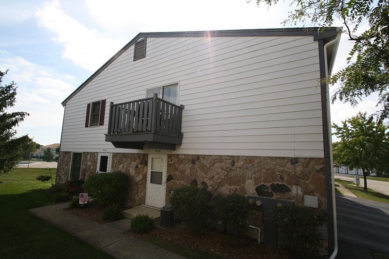 1st image of 1033 Newport Hbr