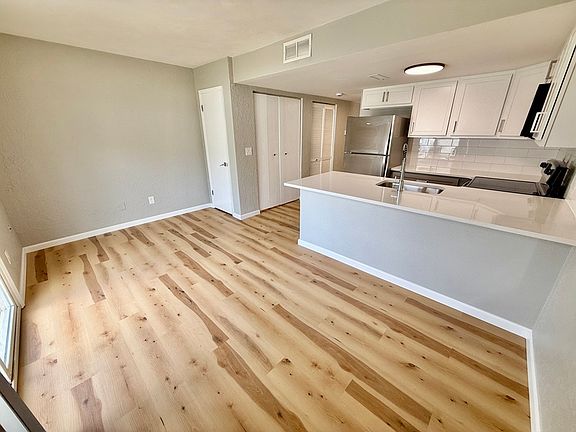 3rd image of 200-210 W Wesley Dr
