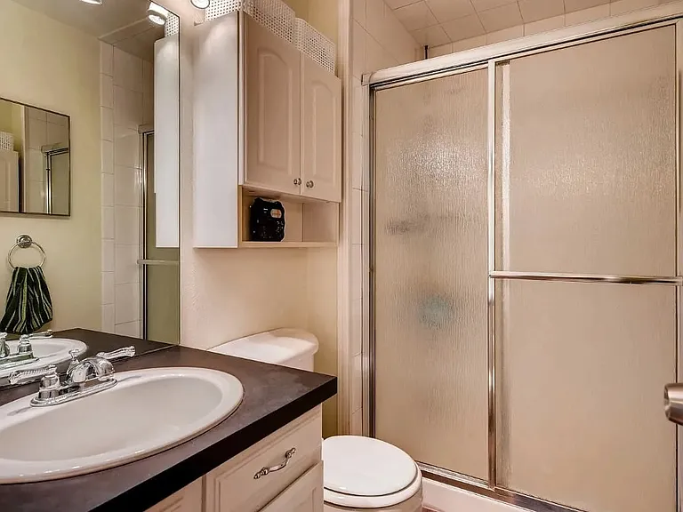 2933 S Lansing Way — Photo 27