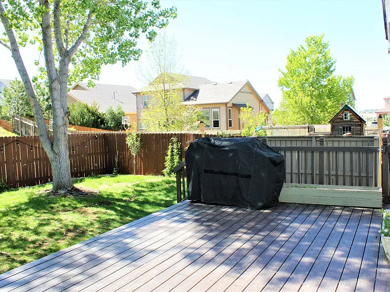 7665 Chancellor Dr — Photo 38
