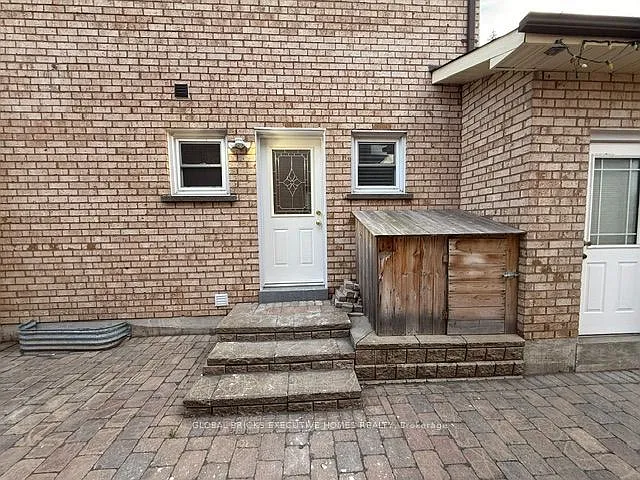 66 Foundry Cres #LOWER