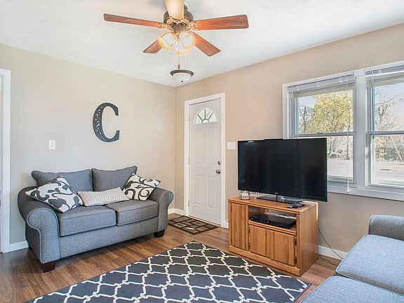 4th image of 68128 Shirley Ln