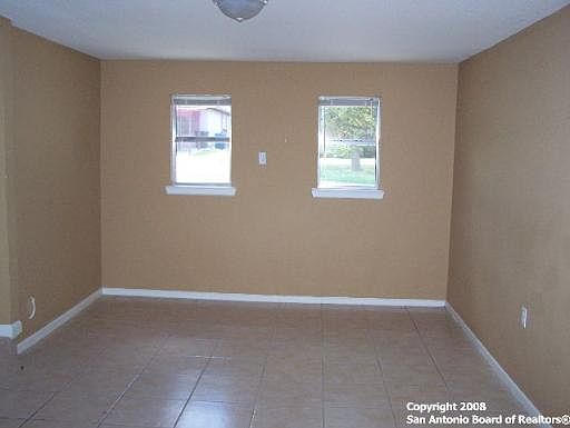 5th image of 147 POLLYDALE DR
