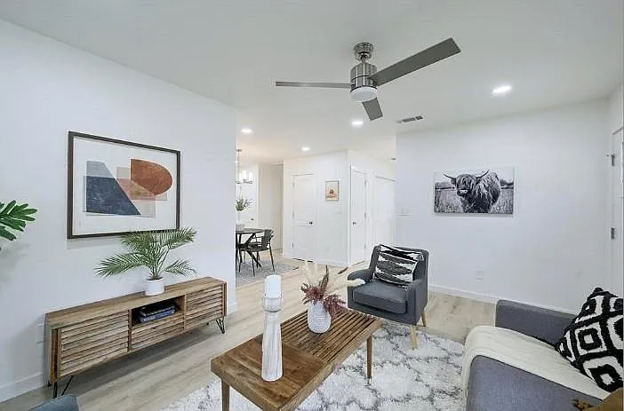 11403 Leander St — Photo 5