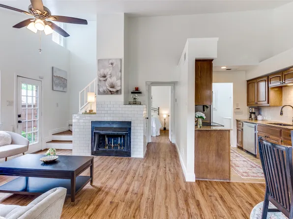 5753 Cedar Creek Dr, Benbrook, TX 76109