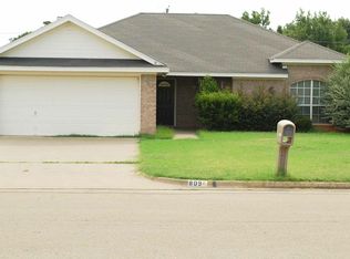 809 Sugarbush Ln, Burkburnett, TX 76354