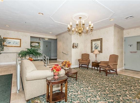 4th image of 54 School St #19