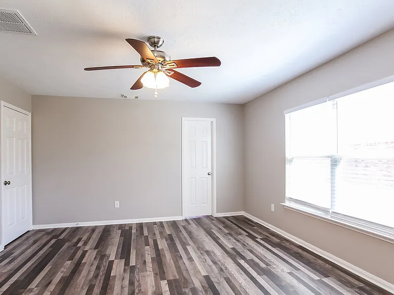 16315 Rockcreek Ln — Photo 10