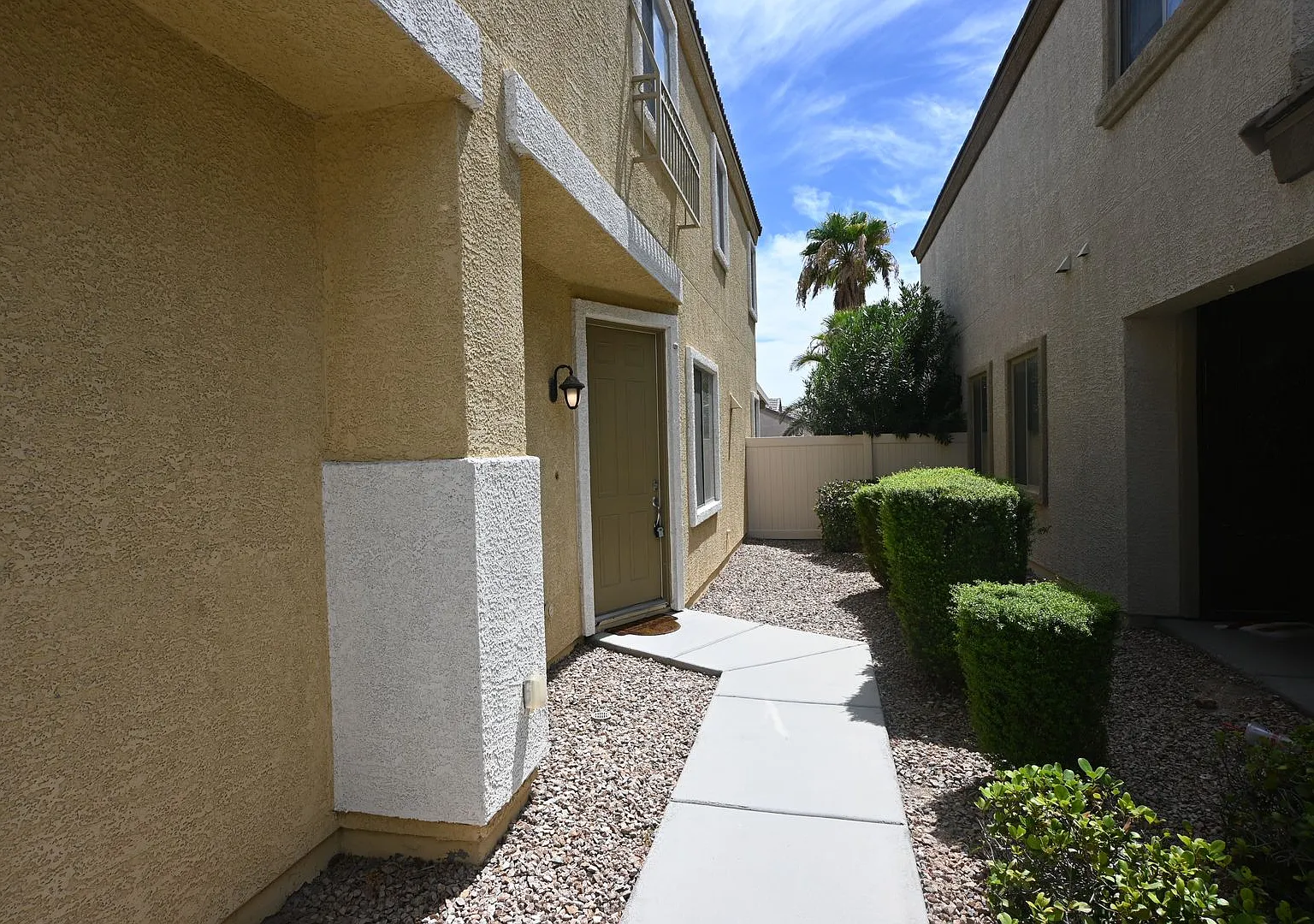 4 Bedroom House - North Las Vegas - 3661 Bella Legato — Photo 2
