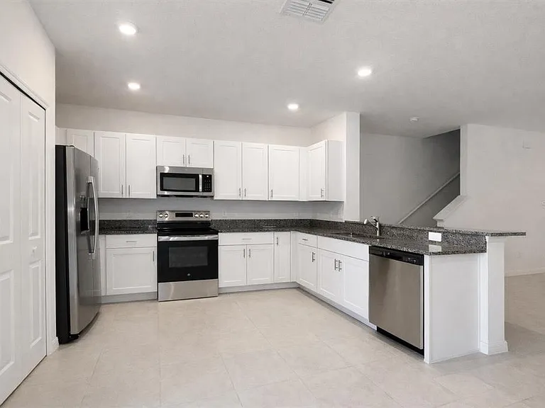 6090 Shiner St — Photo 13