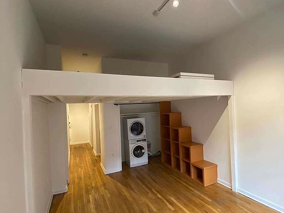 4th image of 221 E 12th St #3F