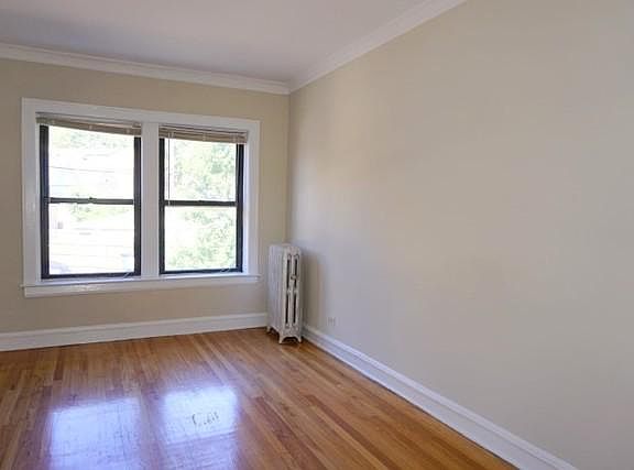 3rd image of 6016 N Paulina St #1R
