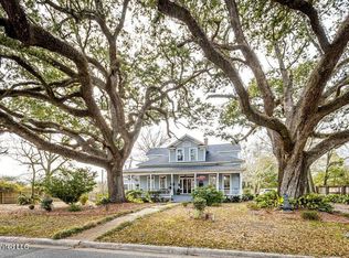 3803 Willow St, Pascagoula, MS 39567