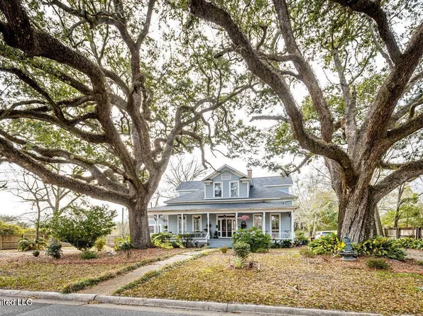 3803 Willow St, Pascagoula, MS 39567