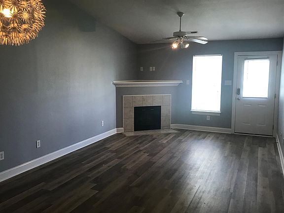4th image of 2947 Jessica Dr
