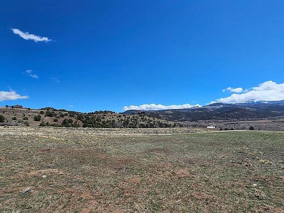 2nd image of 198 Bear Creek Circle