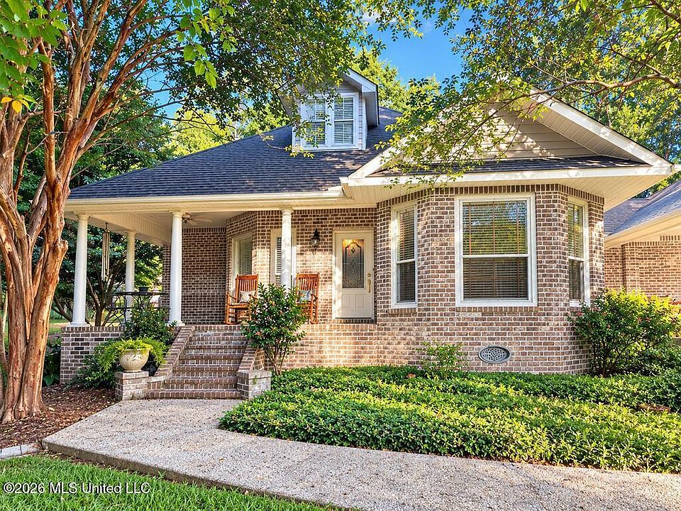 1st image of 16 Timber Creek Dr