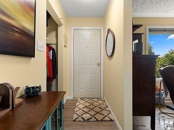 3rd image of 18 Osler Pl