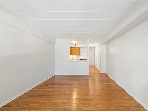 4th image of 5616 N Kenmore Ave APT 3D