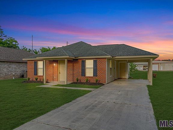 4th image of 30762 Arlington Dr