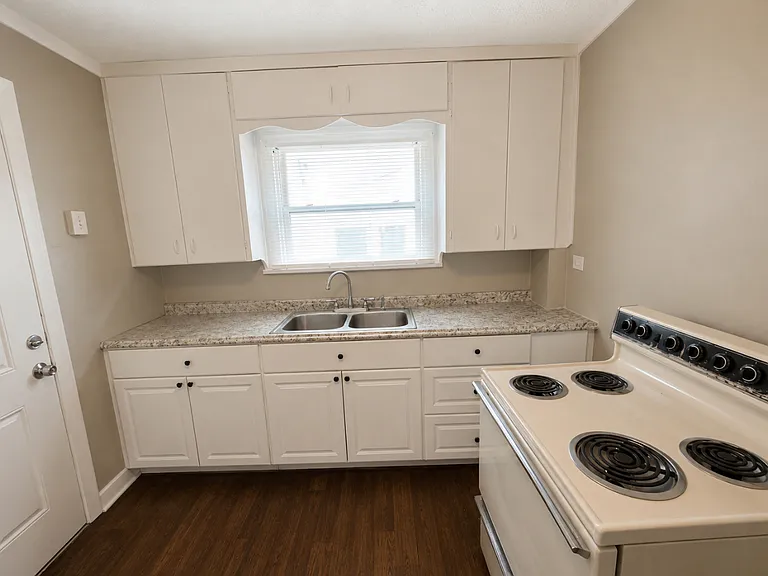 3604 E 12th St #3604 — Photo 2