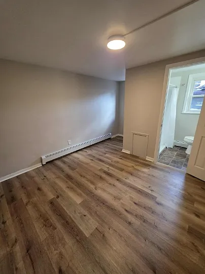 2525 Peach St #4 — Photo 1