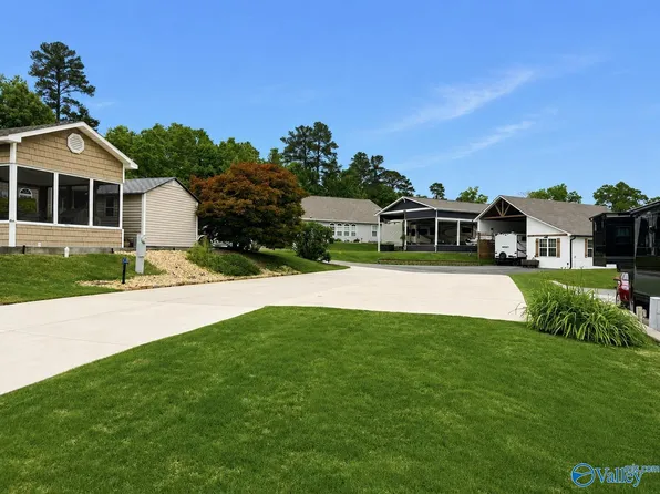 1727 Convict Camp Rd #12, Guntersville, AL 35976