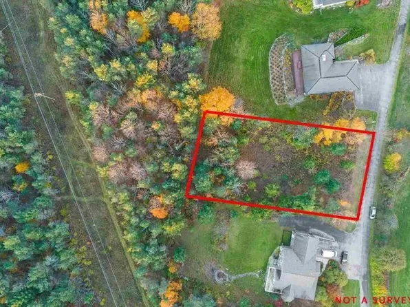 Sheldon Dr, Petoskey, MI 49770