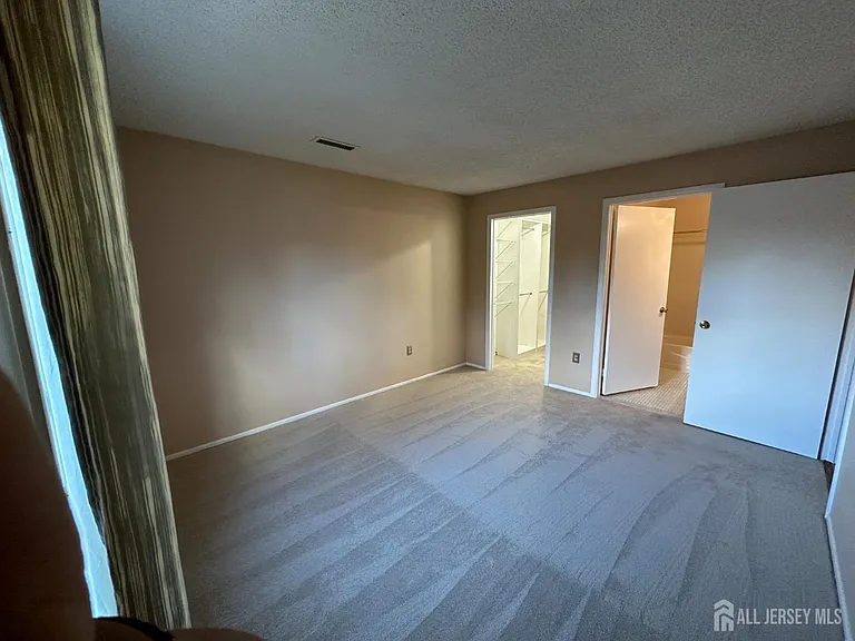 1006 Aspen Dr — Photo 3