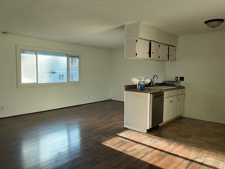 2700 Shenandoah Ln N — Photo 11