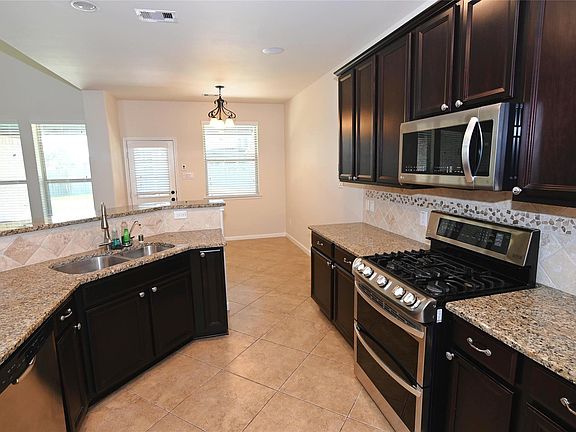 5th image of 2445 Iniesta Ln