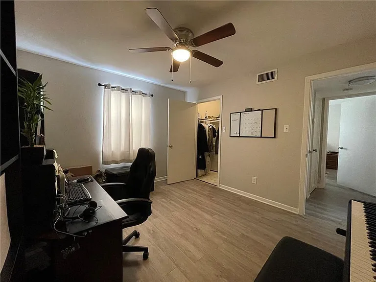 4302 Lake Rd #4 — Photo 7