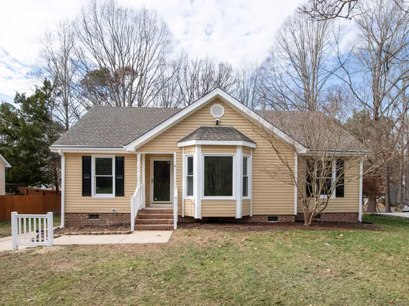4 Nadeau Ct, Durham, NC 27704