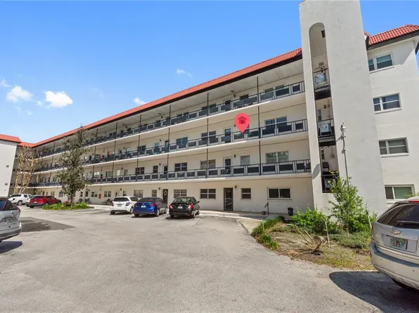 200 El Camino Dr APT 312, Winter Haven, FL 33884