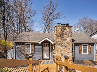 83 Hilltop Trl, Sparta, NJ 07871