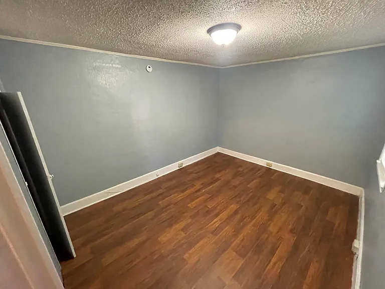 731 S Washington St — Photo 12