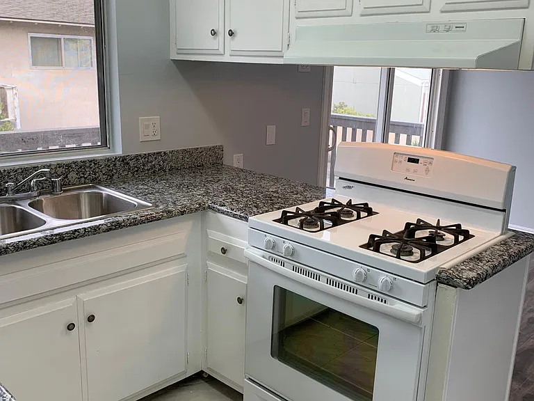 200 S Delano St #3 — Photo 11