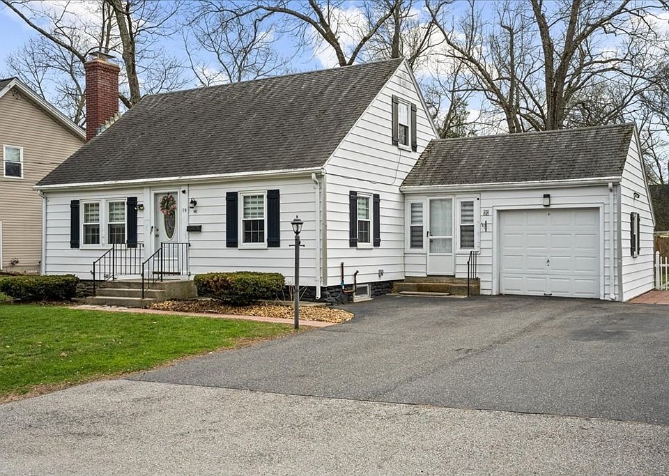 1st image of 19 Oakwood Ave