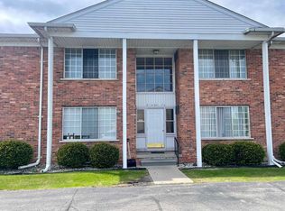 21474 Beaconsfield St UNIT 8, Saint Clair Shores, MI 48080