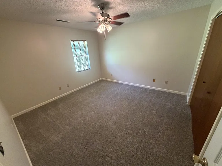 5830 Lost Creek Dr — Photo 17