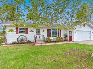 2773 Sandalwood Rd, Abrams, WI 54101