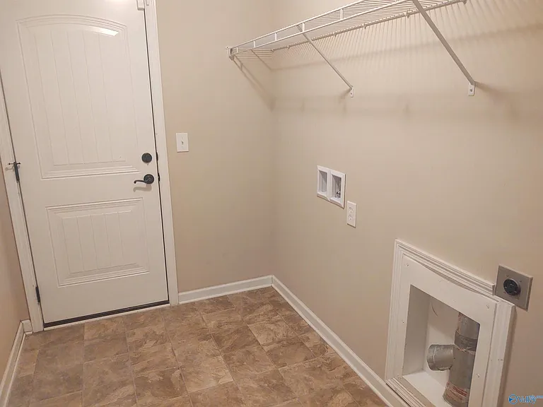 108 Hunter Way — Photo 17